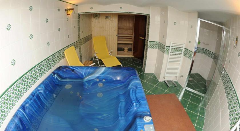 Penzion Encian Tatranská Lomnica Exteriör bild