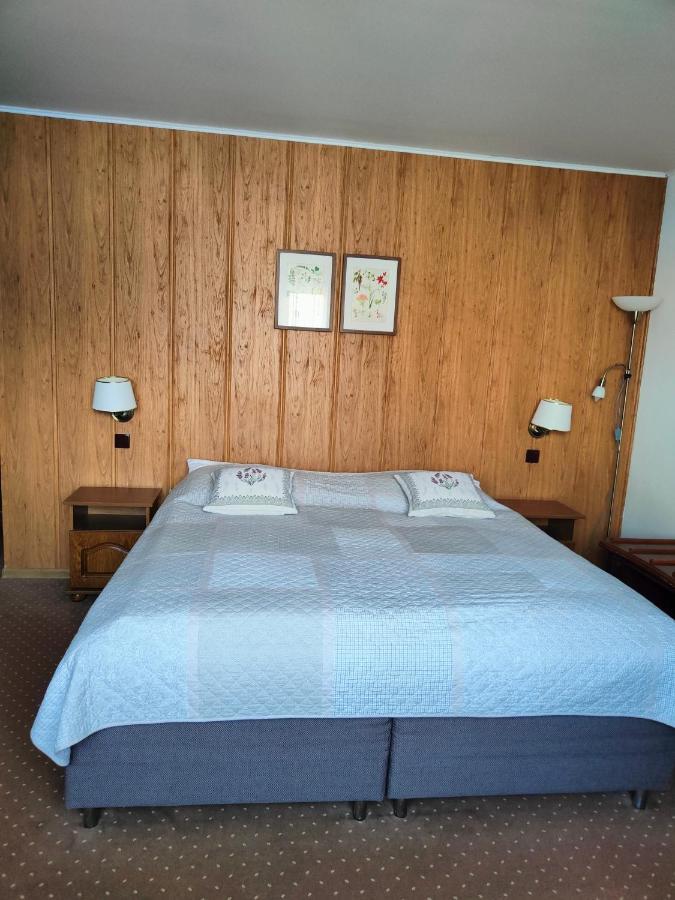 Penzion Encian Tatranská Lomnica Exteriör bild