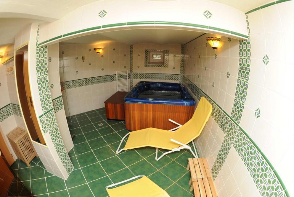 Penzion Encian Tatranská Lomnica Exteriör bild